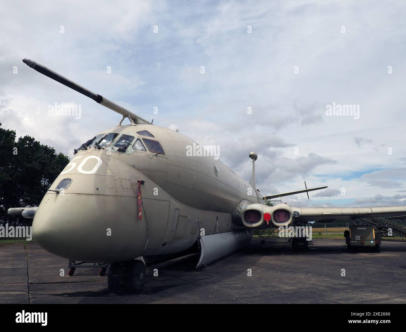 Raf nimrod aircraft hi-res stock photography and images - Alamy