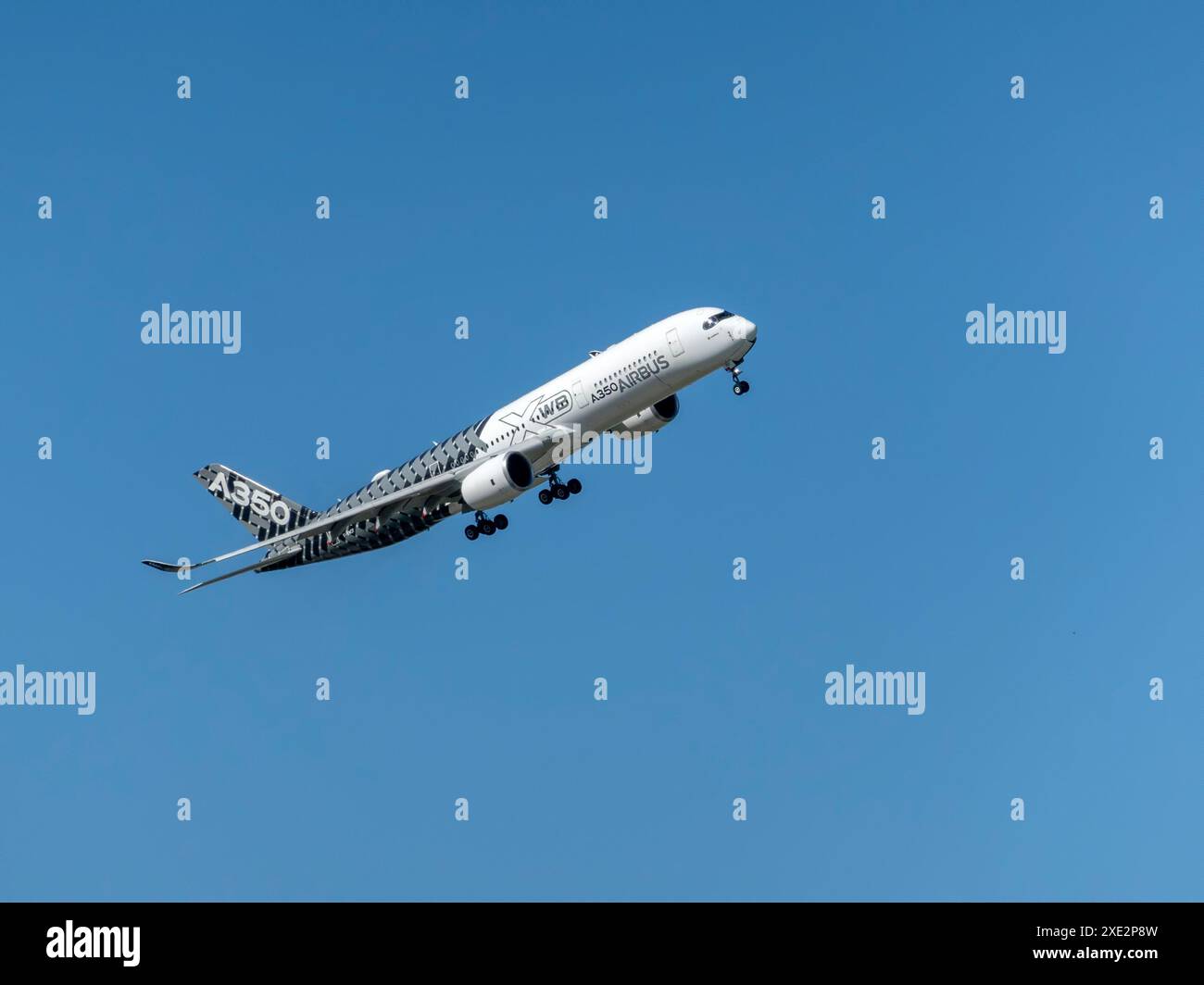 Airbus a350 fuselage hi-res stock photography and images - Alamy