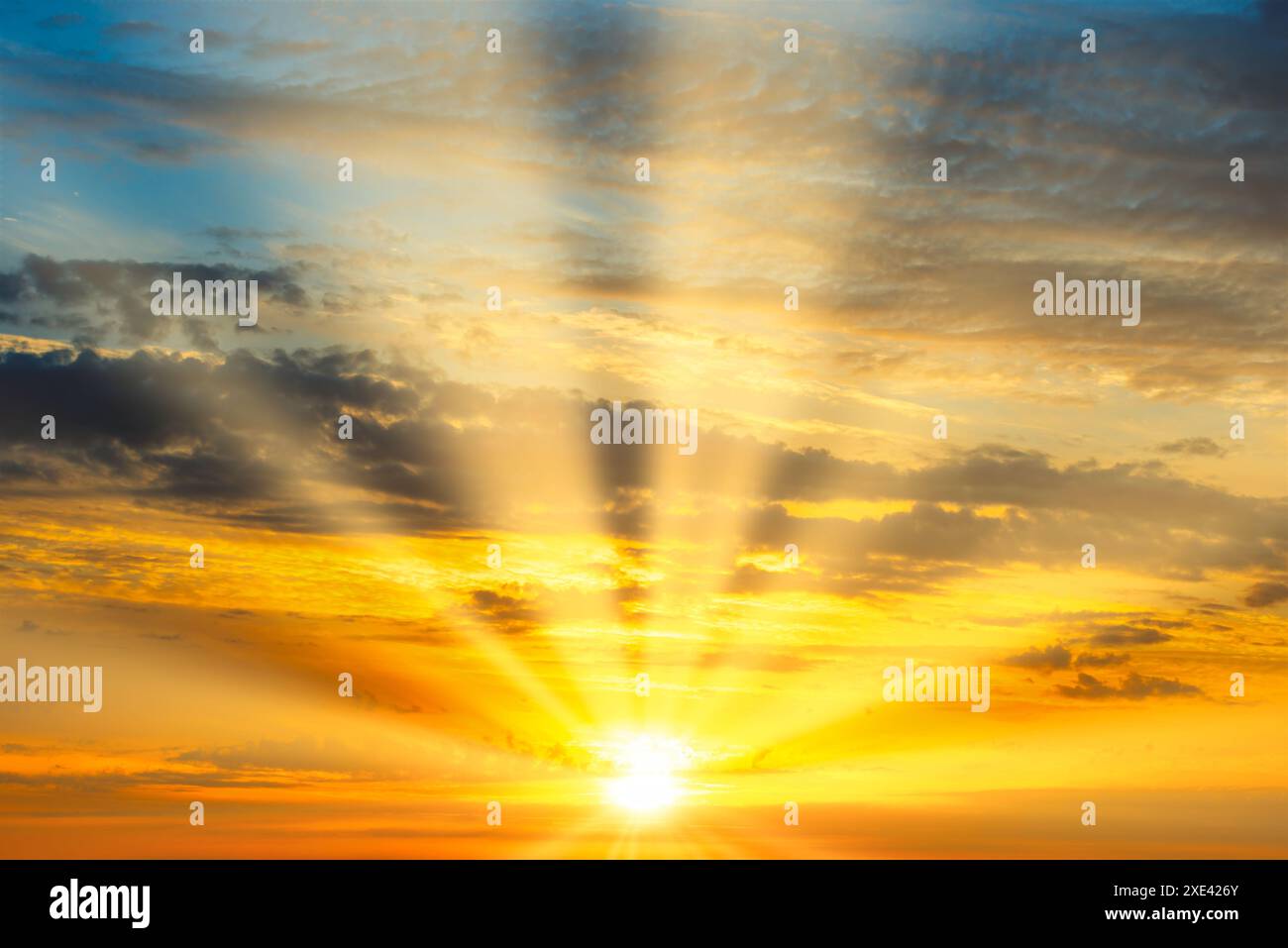 Vibrant sunset dark clouds hi-res stock photography and images - Alamy