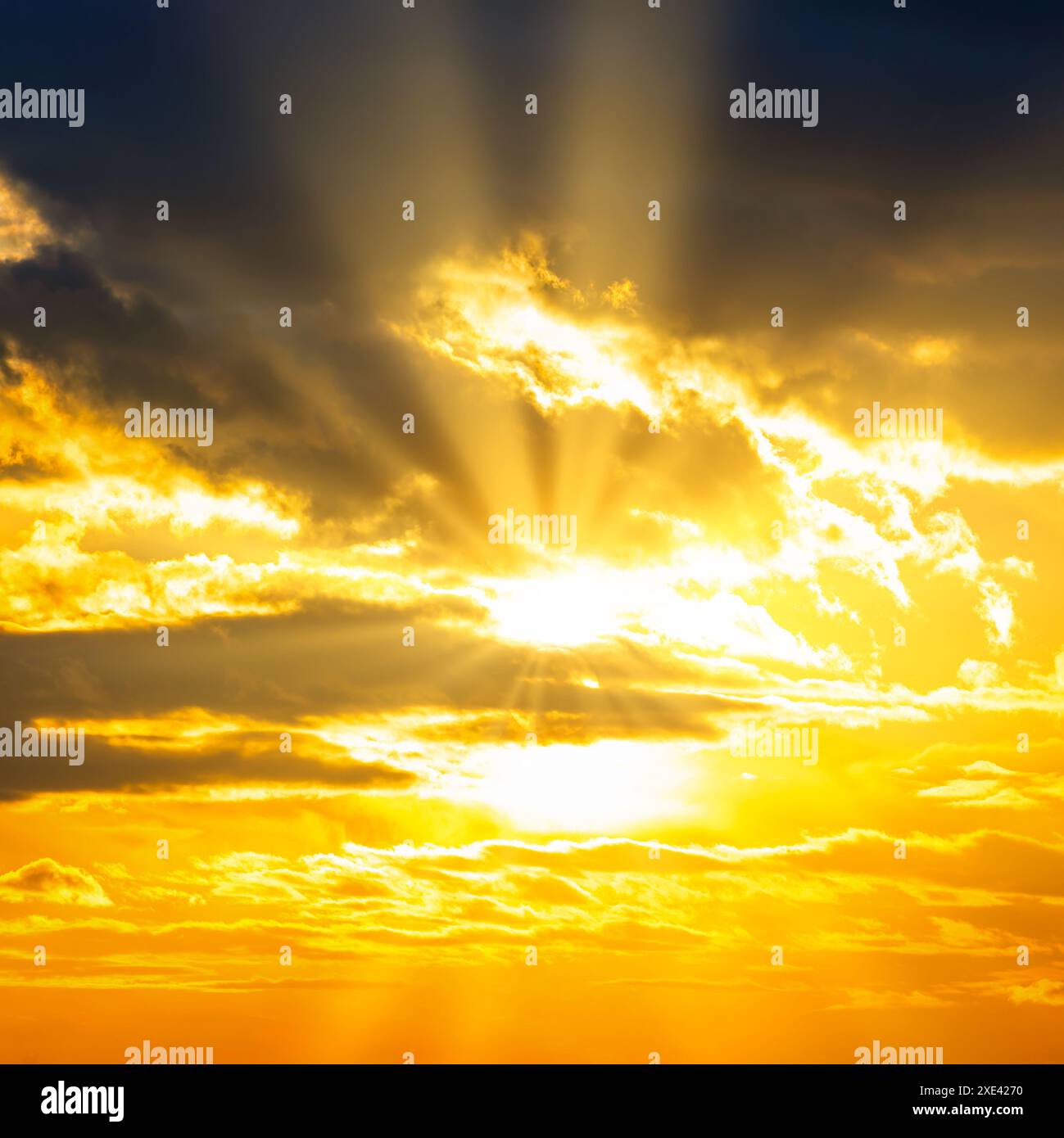 Sky clouds weather dramatic sun rays hi-res stock photography and ...