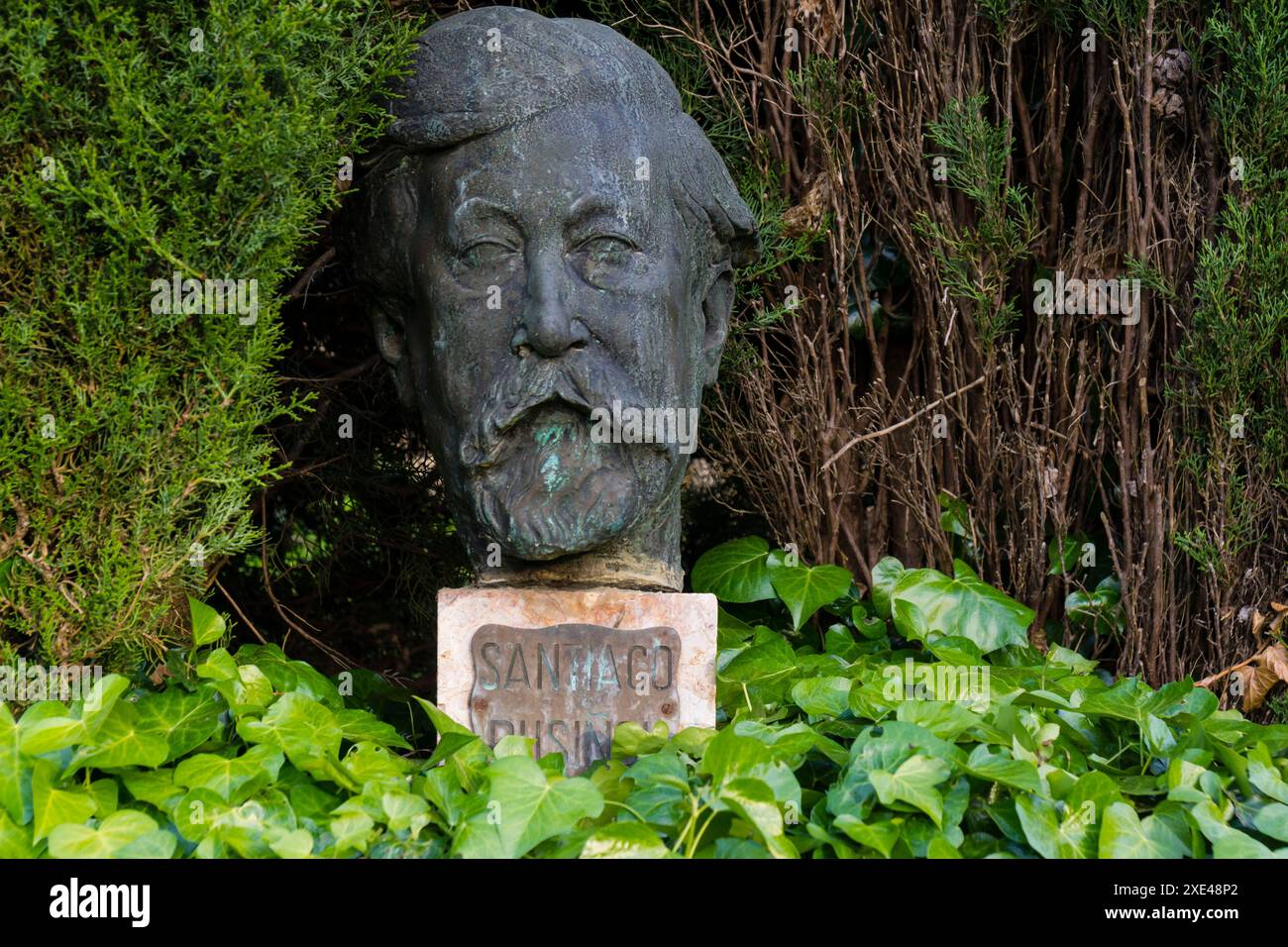 Busto de Santiago RusiÃ±ol Stock Photo