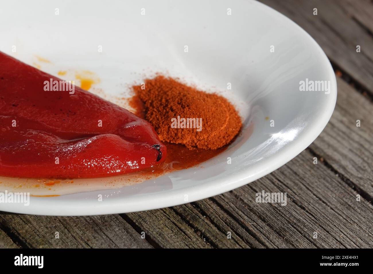 Capsicum annum flower hi-res stock photography and images - Alamy