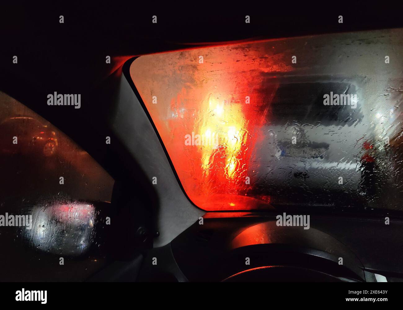 Car rain night hi-res stock photography and images - Alamy