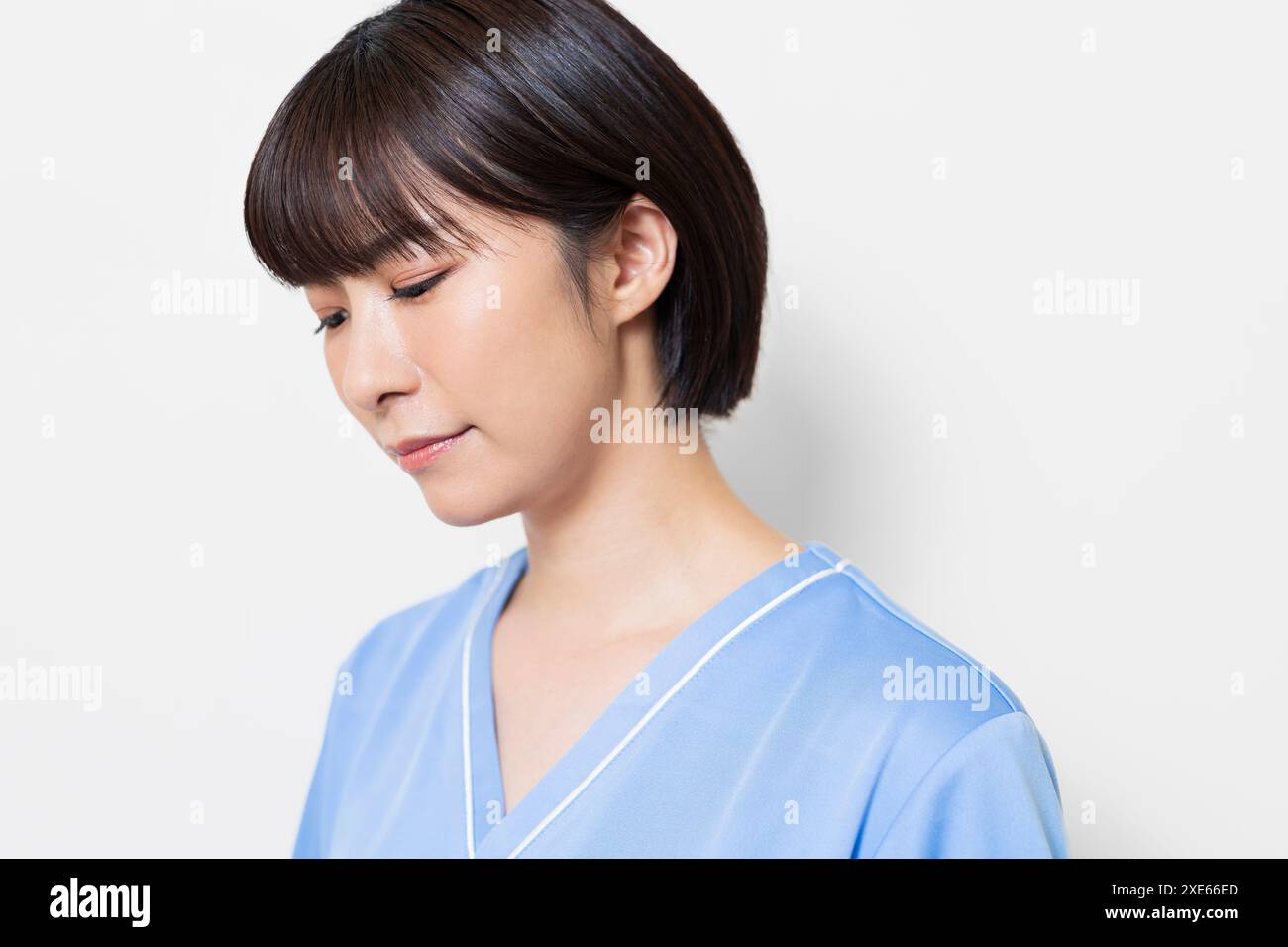 Japanese female looking sad hi-res stock photography and images - Alamy