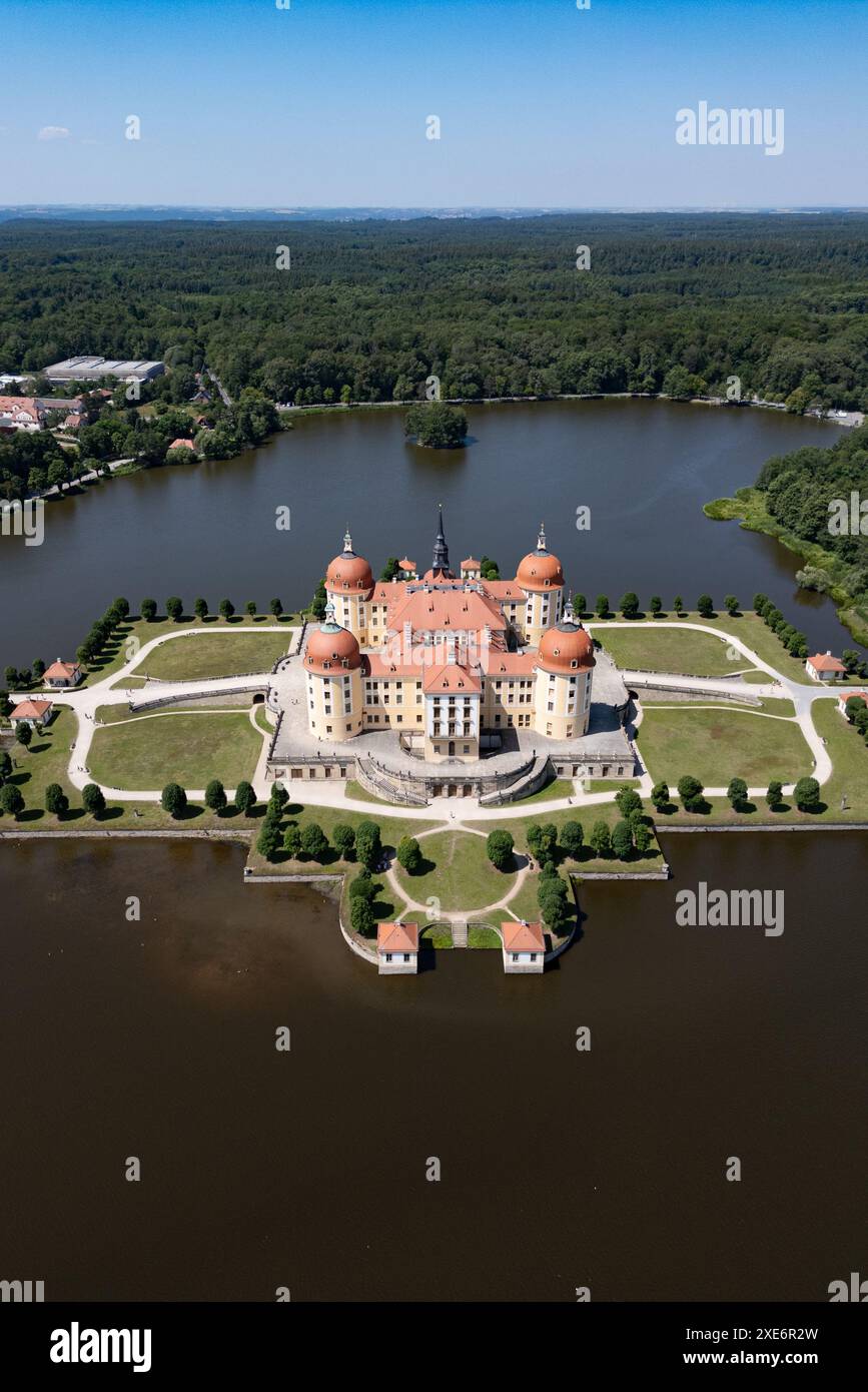 PRODUCTION 26 June 2024, Saxony, Moritzburg The sun shines on