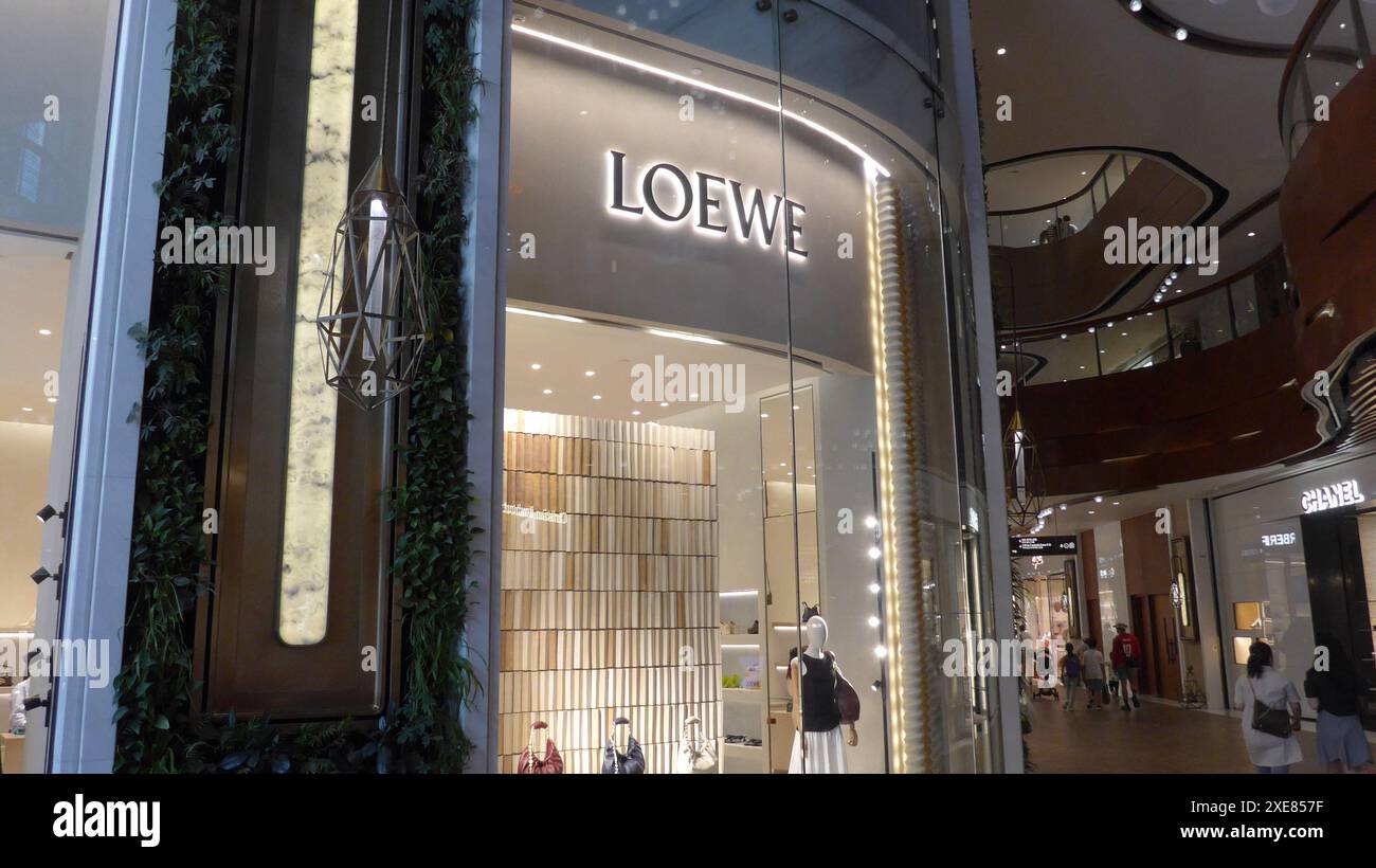 Loewe luxury fashion store hi-res stock photography and images - Alamy