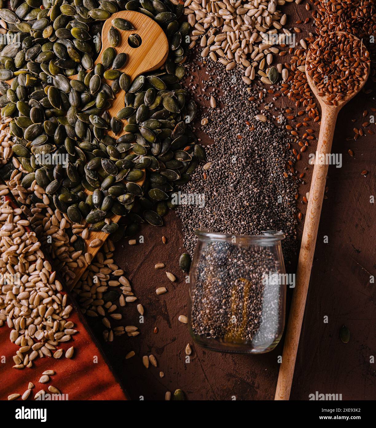 Types of seeds hi-res stock photography and images - Alamy