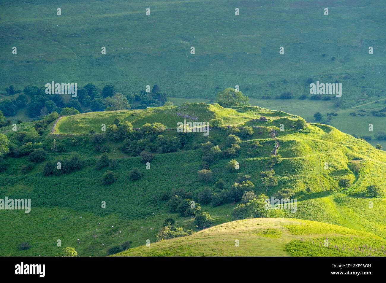 Castell Dinas on Y Grib, the Dragon's Back, Black Mountains, Powys, UK Stock Photo