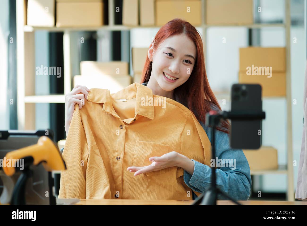 Showcasing clothes hi-res stock photography and images - Alamy