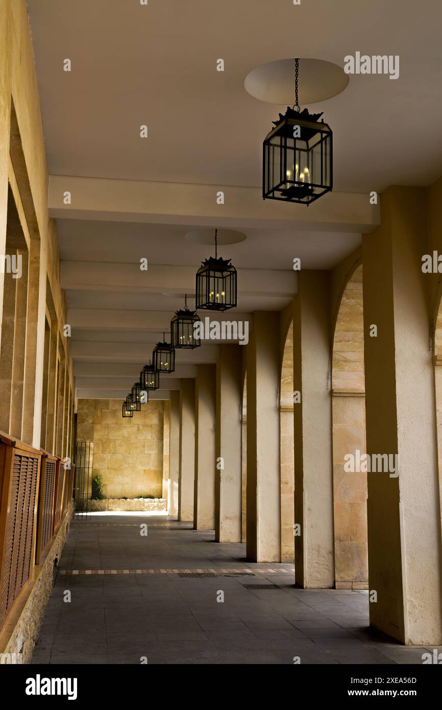 Stone ceiling and arches hi-res stock photography and images - Alamy