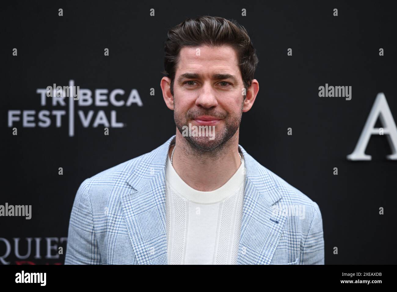 Celebrities john krasinski hi-res stock photography and images - Alamy