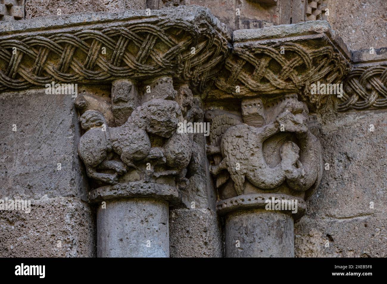Buildings ornamental elements hi-res stock photography and images - Alamy