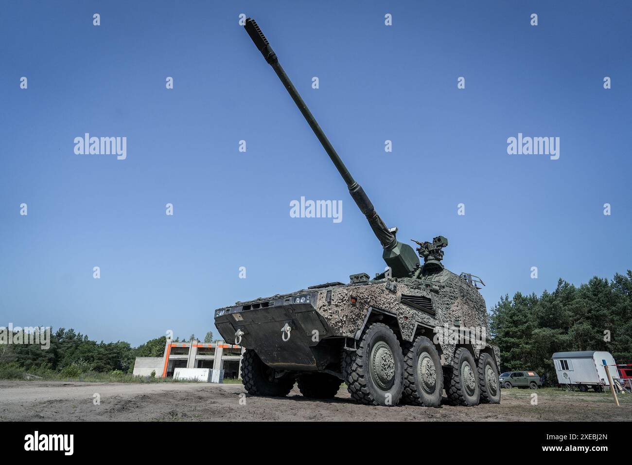 Knds Boxer Rch 26 June 2024, Saxony-Anhalt, Altengrabow: A new RCH 155 wheeled ...