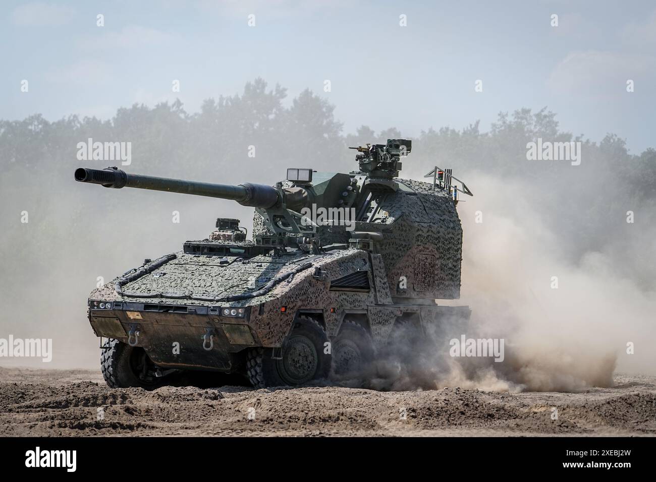 Knds Boxer Rch 26 June 2024, Saxony-Anhalt, Altengrabow: A new RCH 155 wheeled ...
