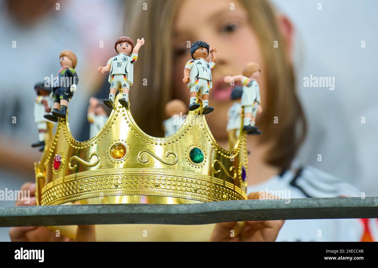 DFB fan with crown of DFB players, Waldemar Anton, DFB 16 Maximilian ...