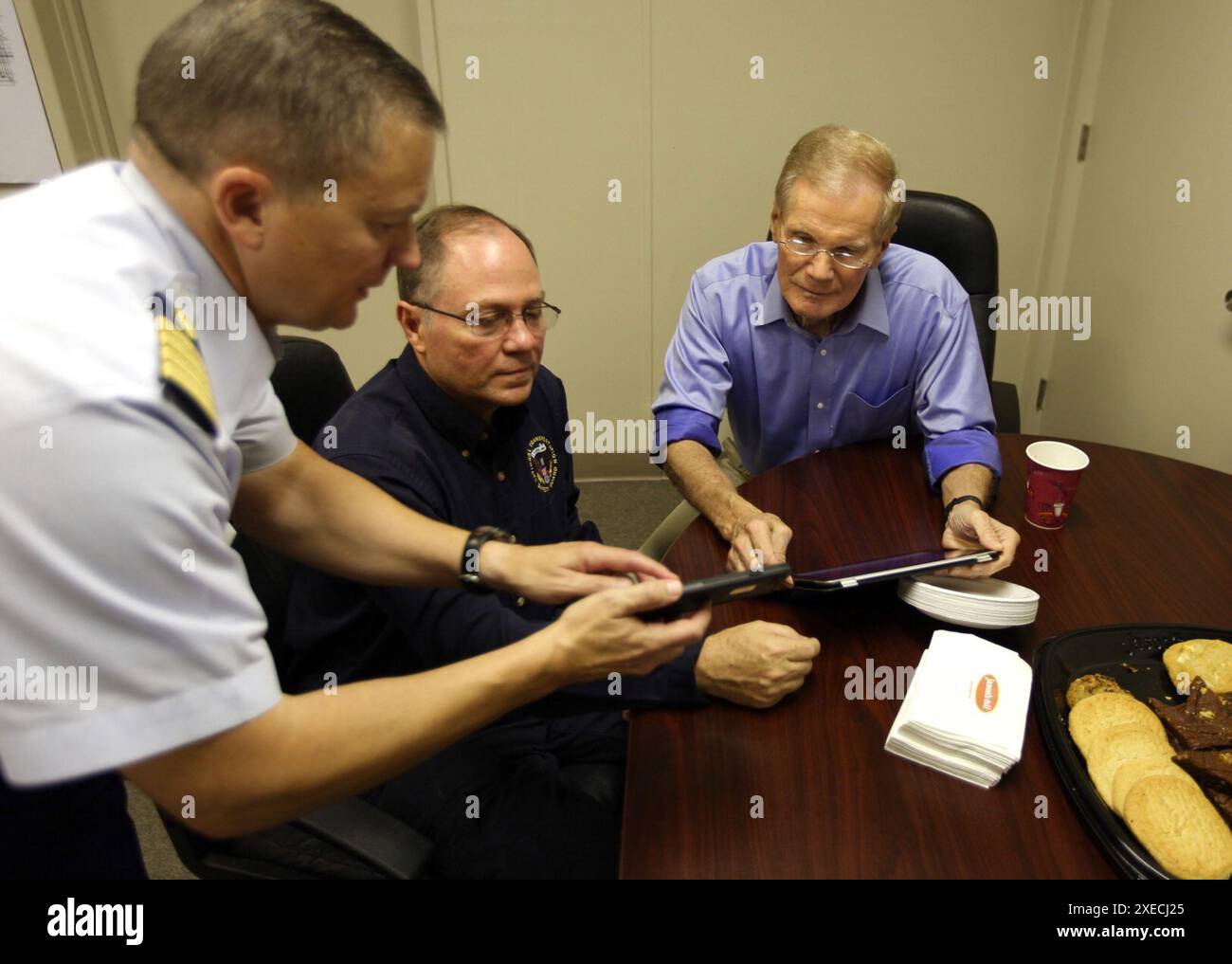 Senator Bill Nelson is briefed on El Faro accident by NTSB investigator ...