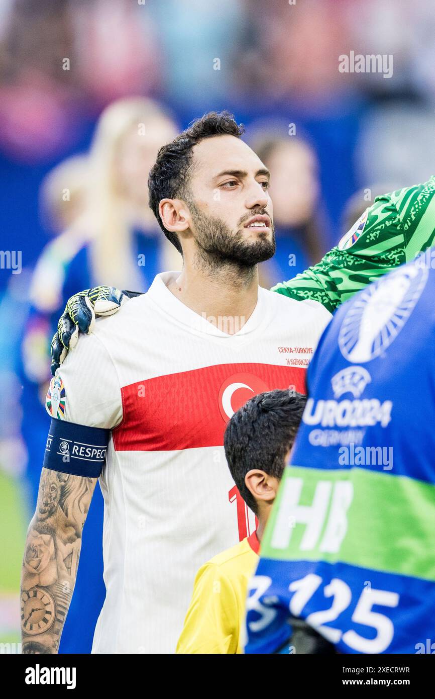 Topps EURO 2024 TUR 2 Hakan Çalhanoglu Gold (Gebraucht) in Oberburg für