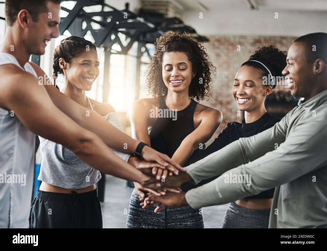 Exercise huddle teamwork women hi-res stock photography and images - Alamy