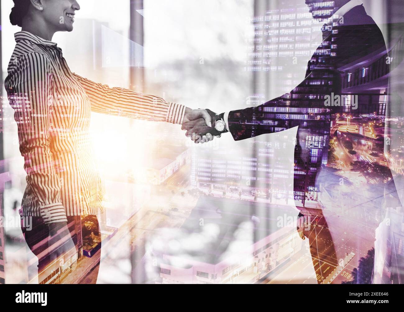 Business contract hand shake hi-res stock photography and images - Alamy