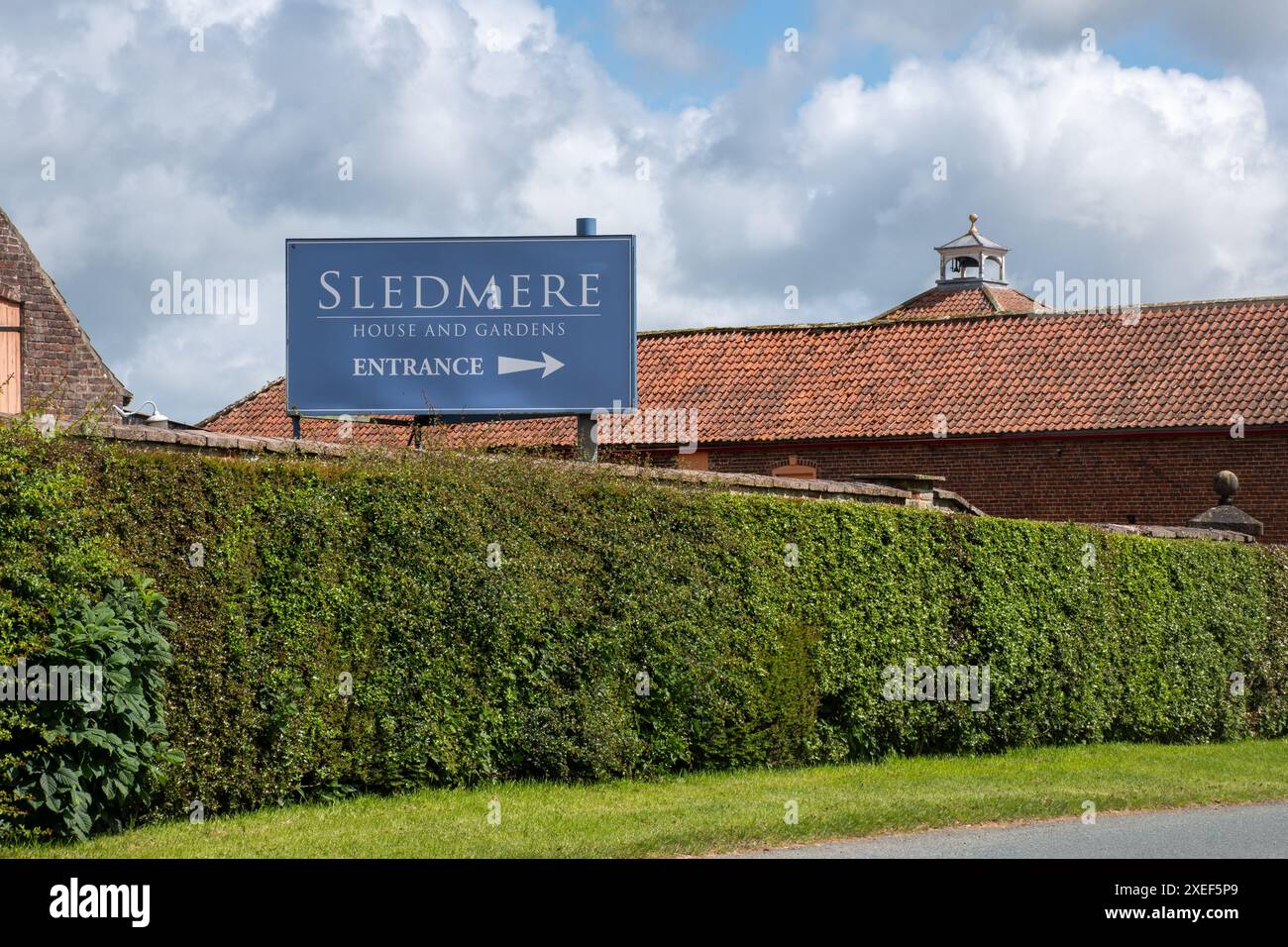 Entrance sign for Sledmere House and Gardens in East Yorkshire, England, UK Stock Photo