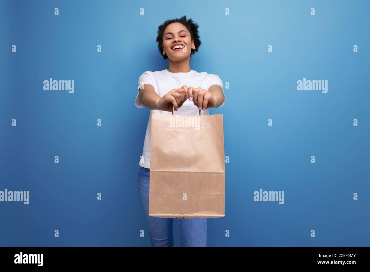 Woman in white tank top hi-res stock photography and images - Alamy