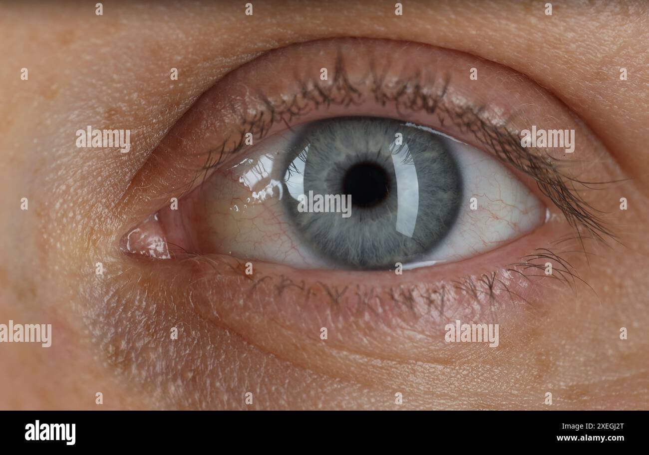 Beautiful blue eyes hi-res stock photography and images - Alamy