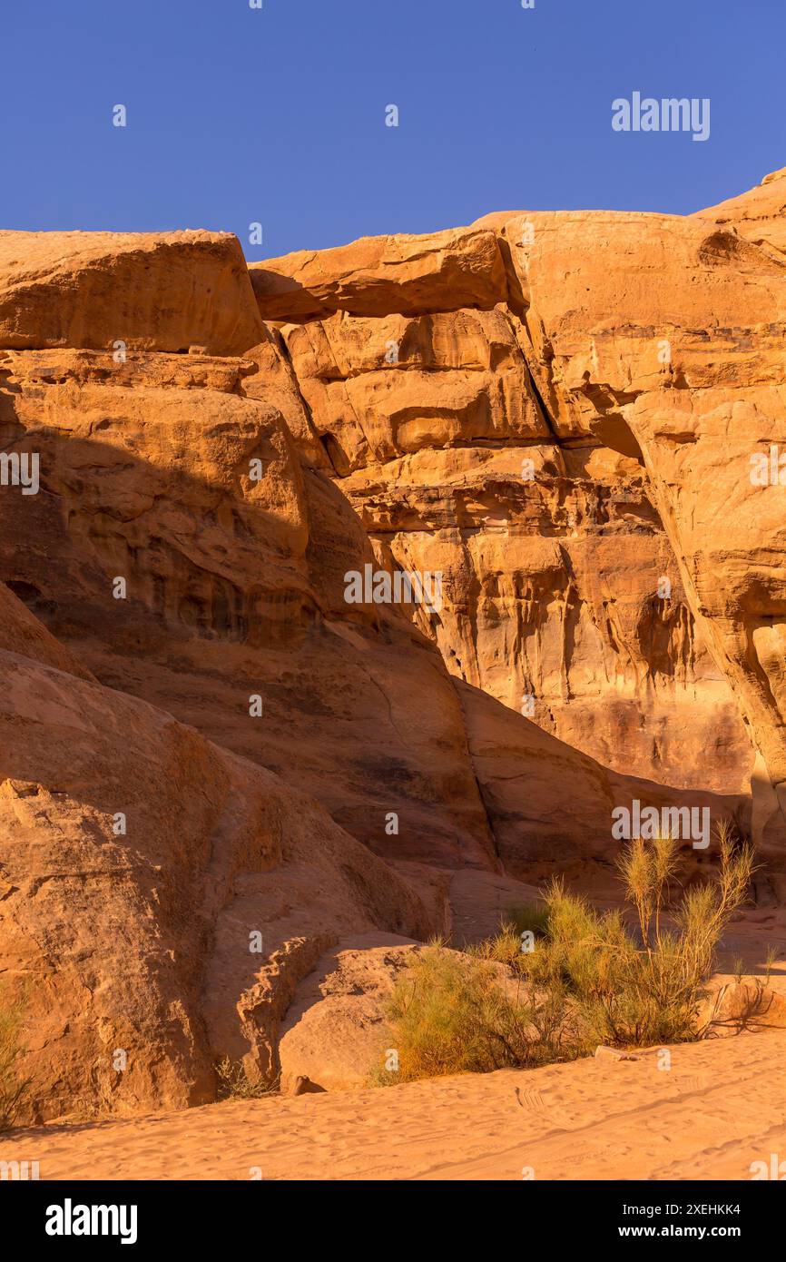 High desert rocks hi-res stock photography and images - Alamy