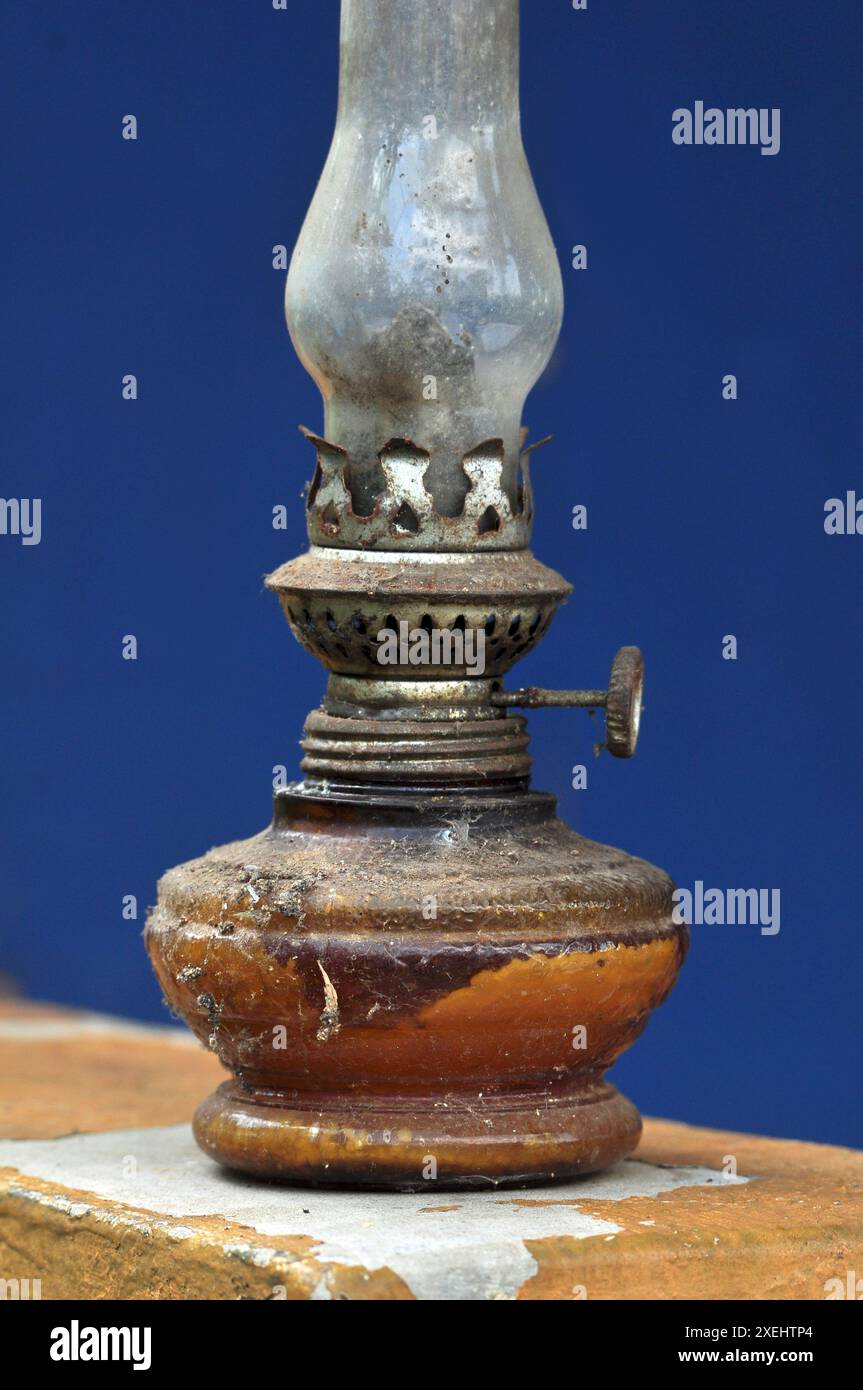 Vintage lamp drawing hi-res stock photography and images - Alamy