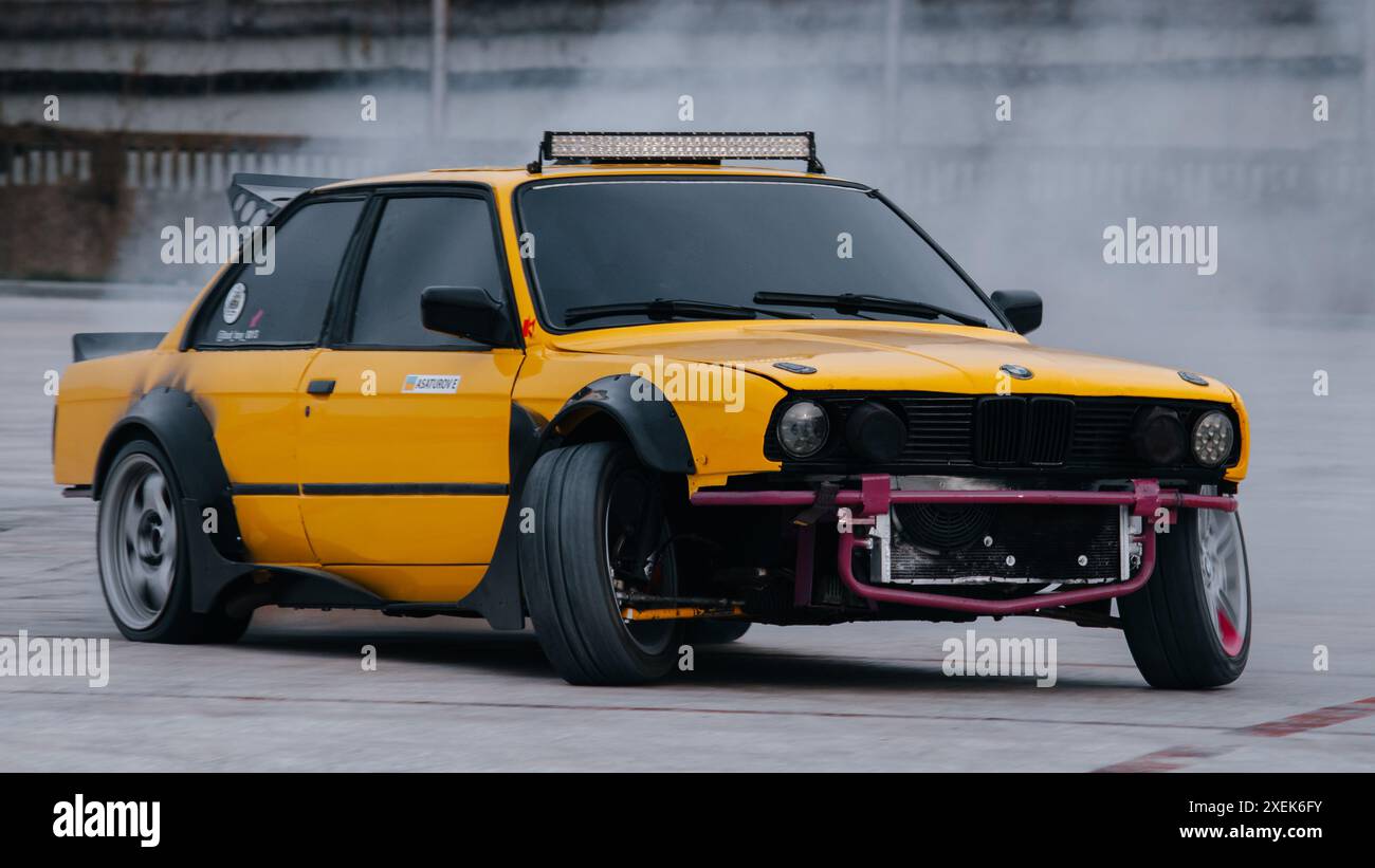 BMW 3 Series (E30) drift corch Stock Photo