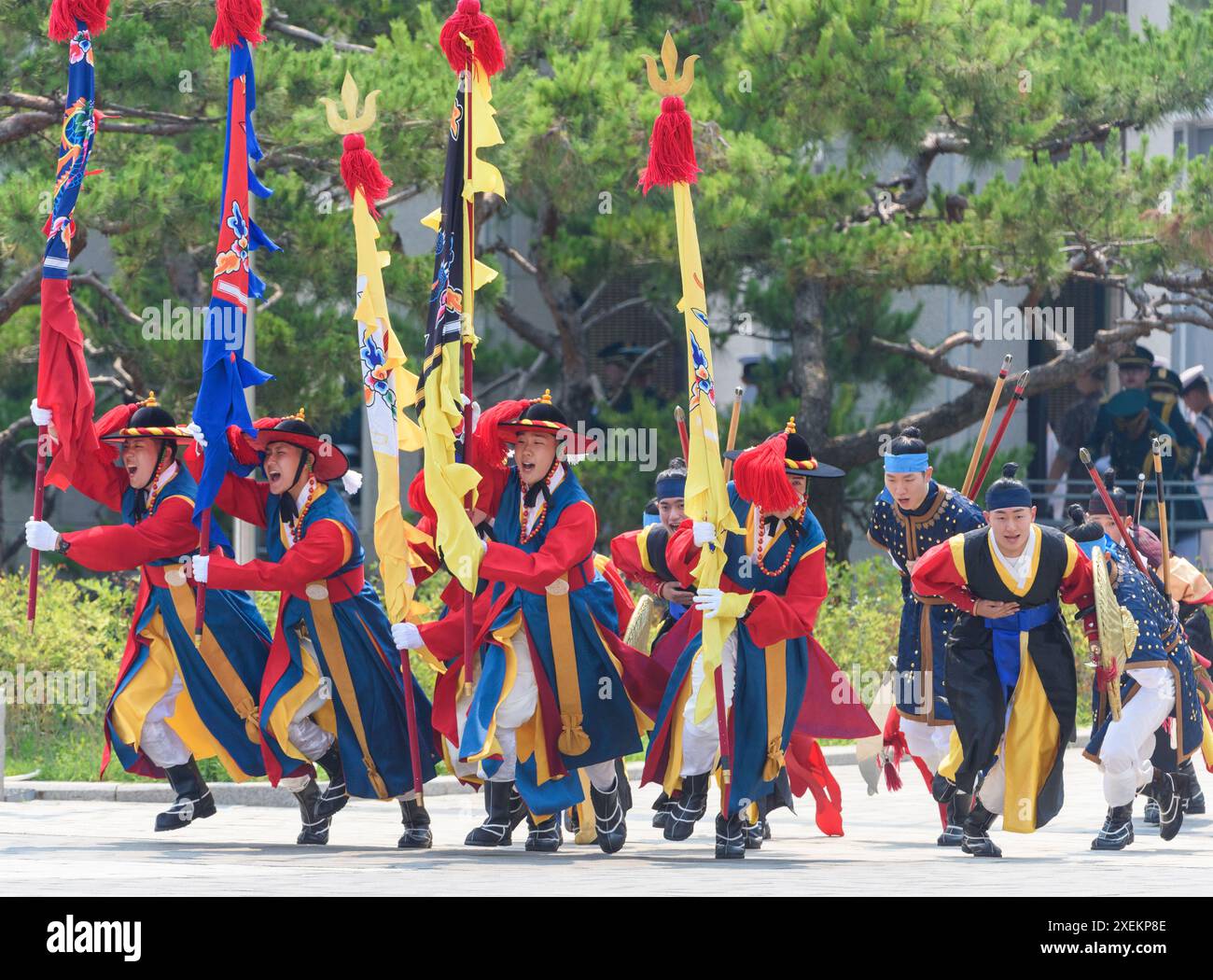 Seoul, South Korea. 28th June, 2024. South Korea's Defense Ministry's traditional honor guard performs at a public event held at the Yongsan War Museum Square in Seoul. The event features military music performances, traditional martial arts, a parade of honour guards, and photoshoots with honour guards. It will be held every Friday, and will resume in the fall after the event on June 28. Credit: SOPA Images Limited/Alamy Live News Stock Photo