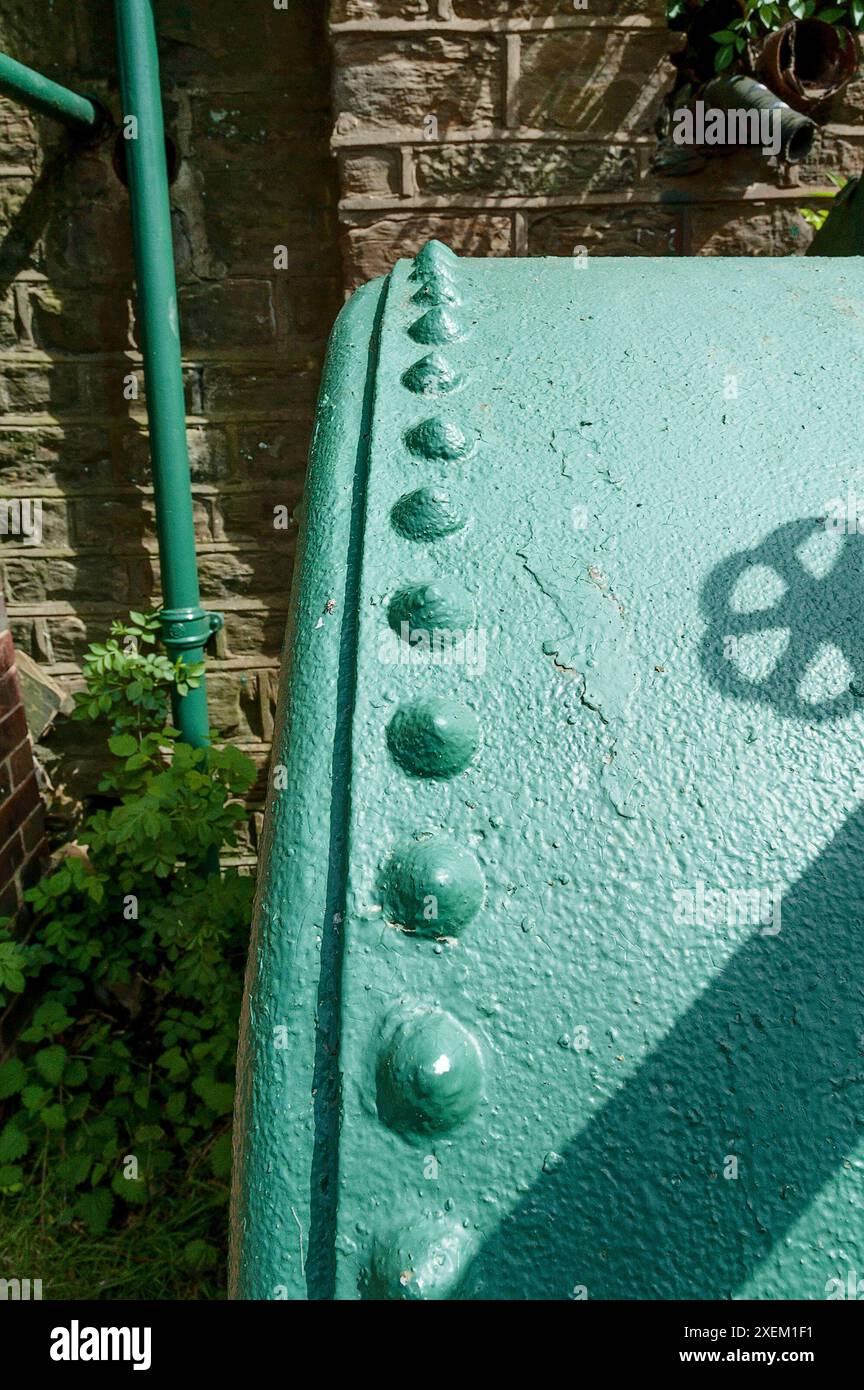 Rivets in an outdoor cylindrical water tank Stock Photo - Alamy