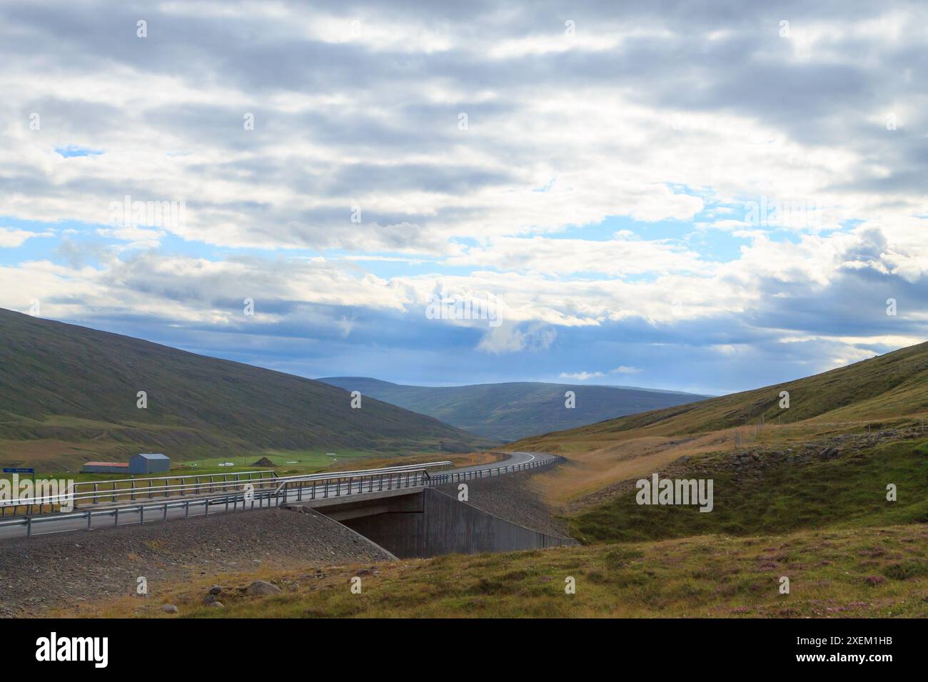Road perspective view hi-res stock photography and images - Alamy