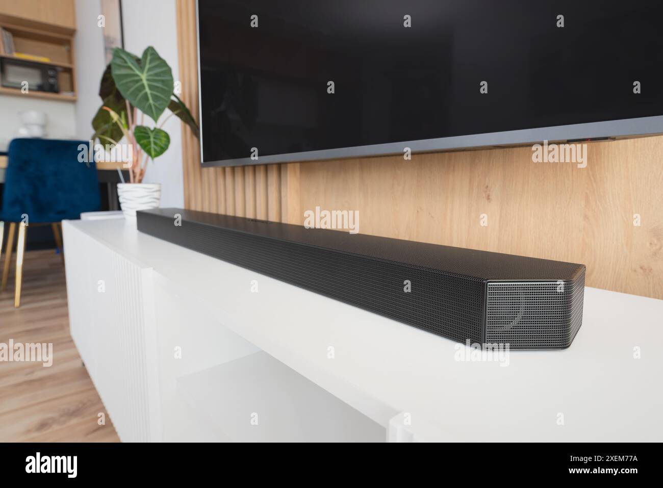Live music listening room hi-res stock photography and images - Alamy