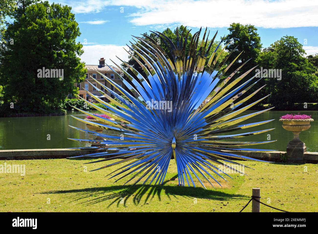 Kew Gardens, 20-05-24.  Light into Life A major new art exhibition inspired by nature and science, by  Marc Quinn, there are several sculptors located Stock Photo