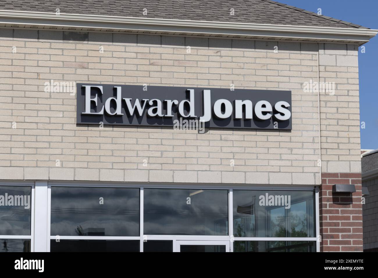2024 edward jones hires stock photography and images Alamy