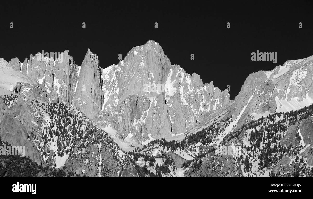 Eastern sierra nevada mountain range Black and White Stock Photos ...