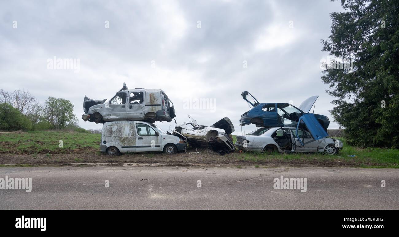 Abandoned roadside hi-res stock photography and images - Alamy