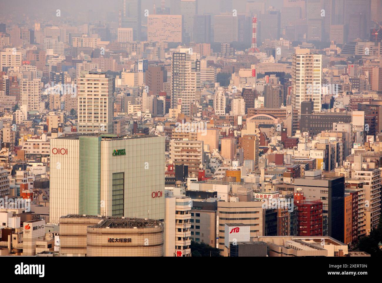 Shinjuku urban tokyo japan hi-res stock photography and images - Alamy