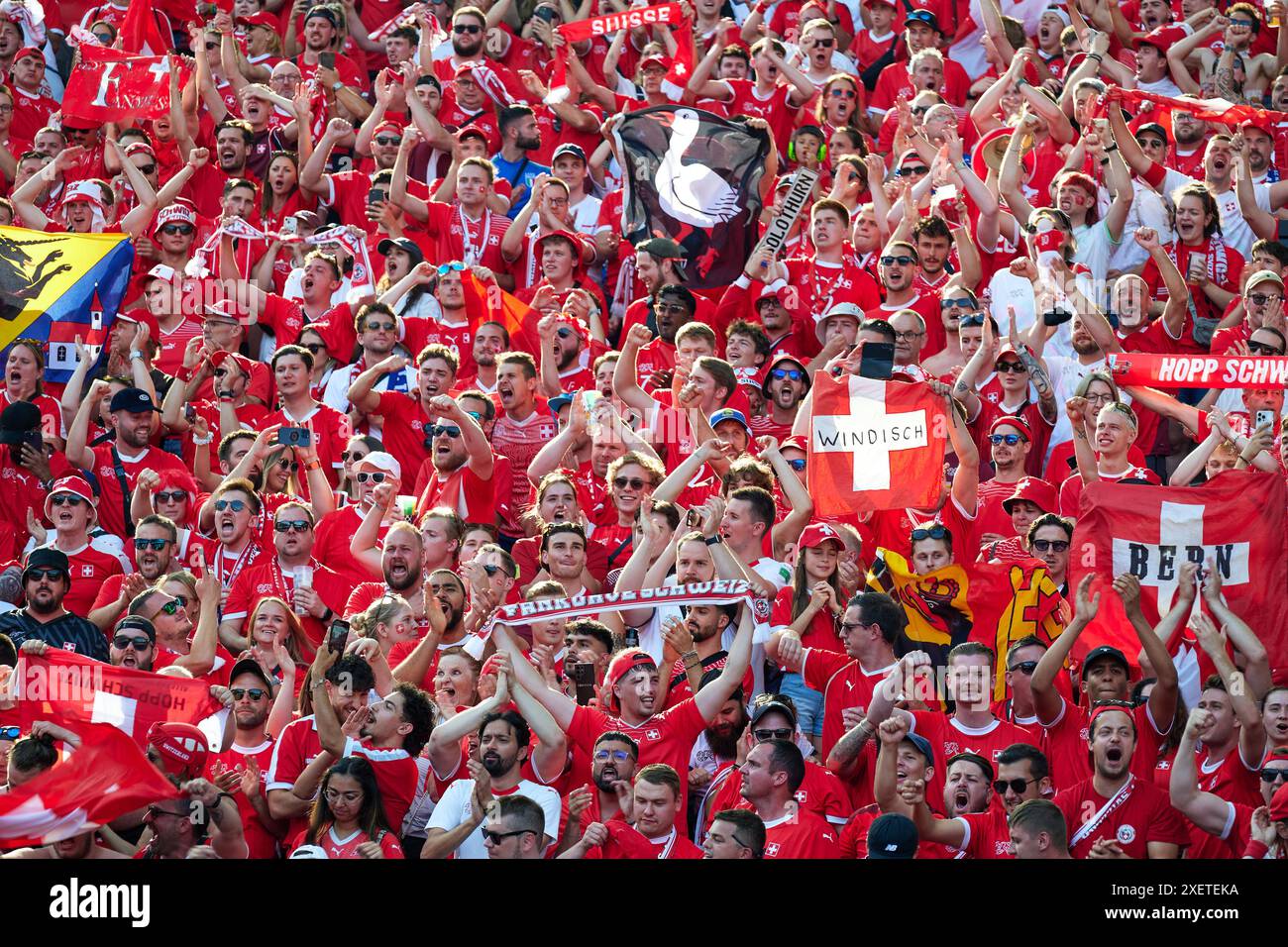 Fans Schweiz Jubeln GER UEFA Euro 2024 Fussball Herren UEFA EM 2024 fans-schweiz-jubeln-ger-uefa-euro-2024-fussball-herren-uefa-em-2024