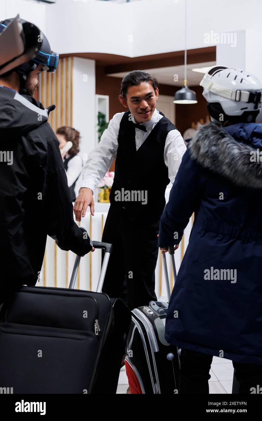 Hotel lobby guests hi-res stock photography and images - Alamy