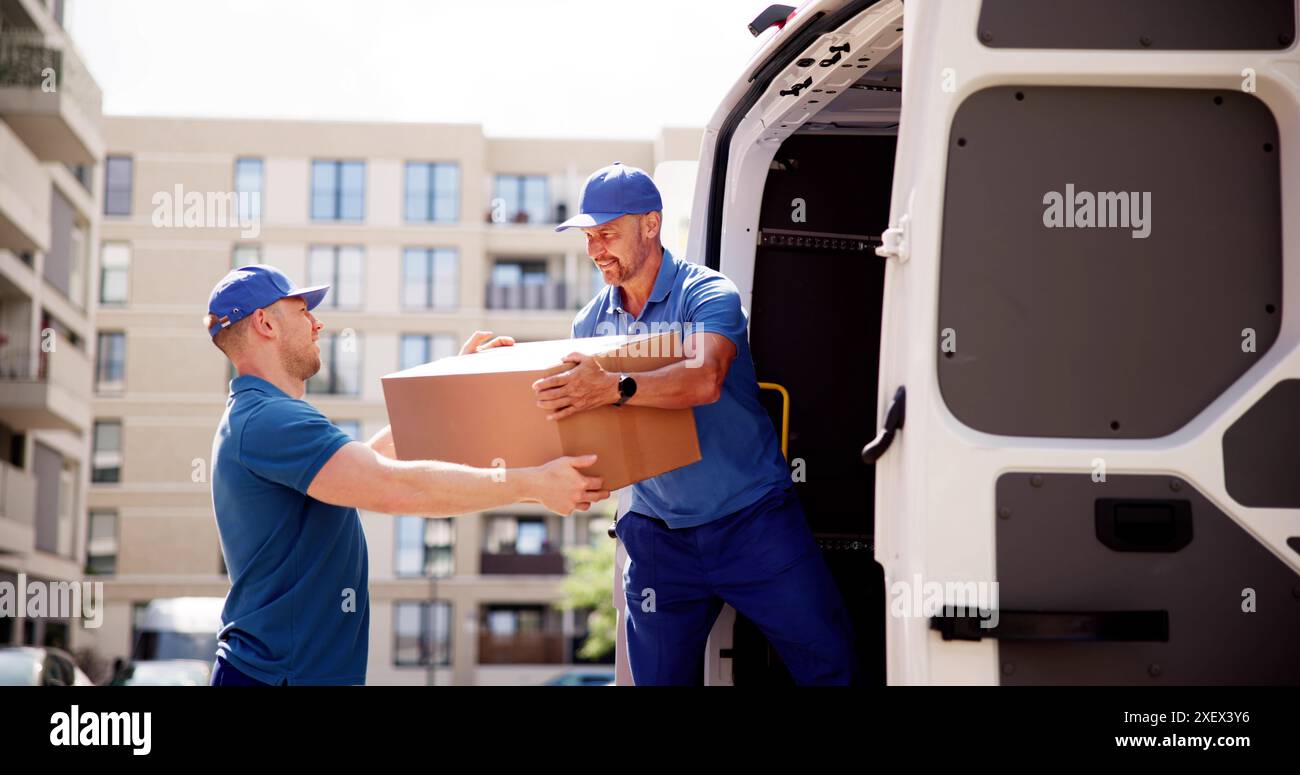 Experienced Movers Hi Res Stock Photography And Images Alamy