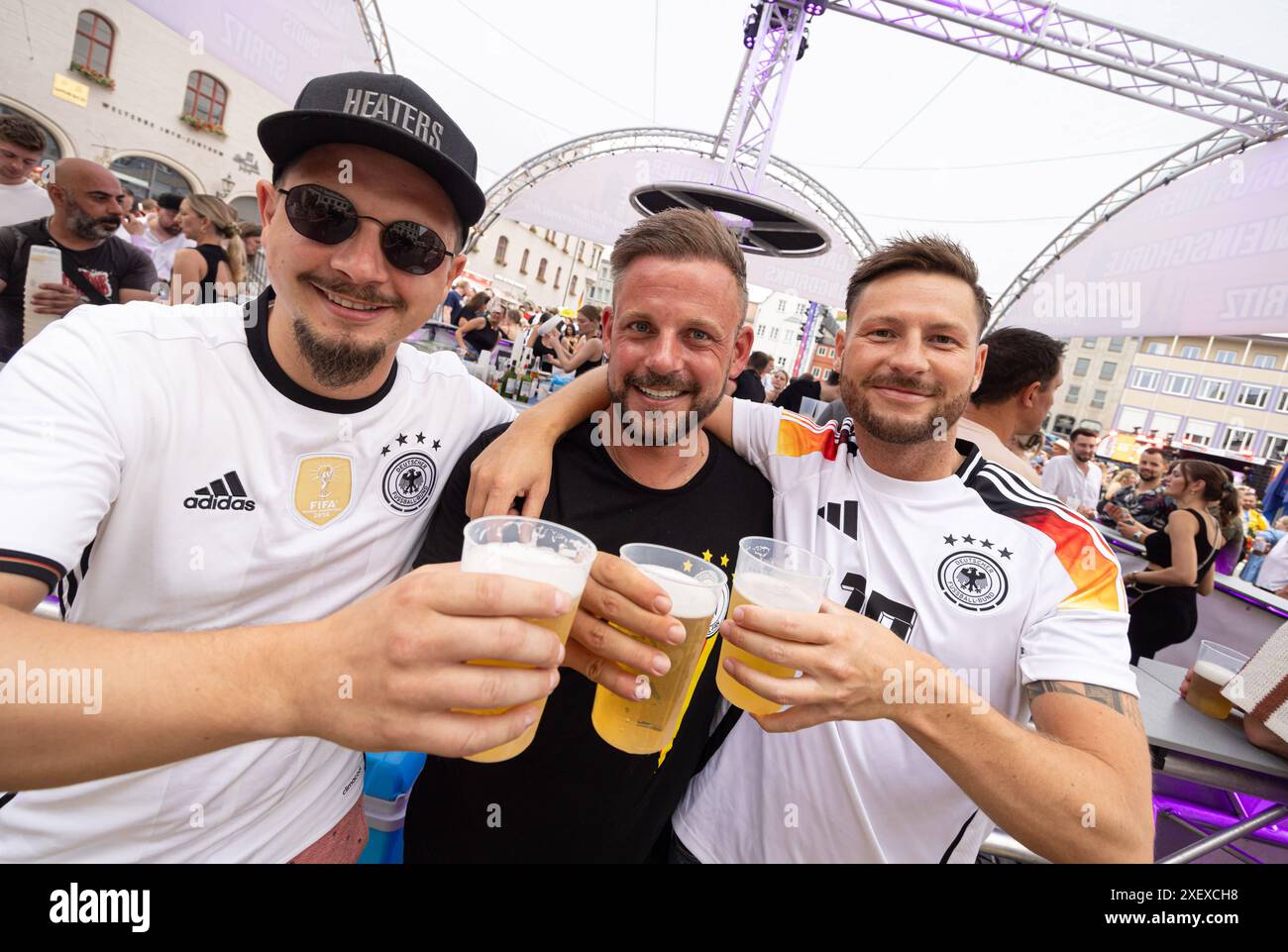 Augsburg Sommernächte 2024, Tag 3: Die ganze Innenstadt eine Party: Sommernächte meets Fußball: Deutschland gegen Dänemark. So war Tag drei der Augsburger Sommernächte Augsburg Sommernächte 2024, Tag 3 *** Augsburg Summer Nights 2024, Day 3 The whole city center is a party Summer Nights meets soccer Germany vs. Denmark This was day three of the Augsburg Summer Nights Augsburg Summer Nights 2024, Day 3 B-HAUPT Stock Photo