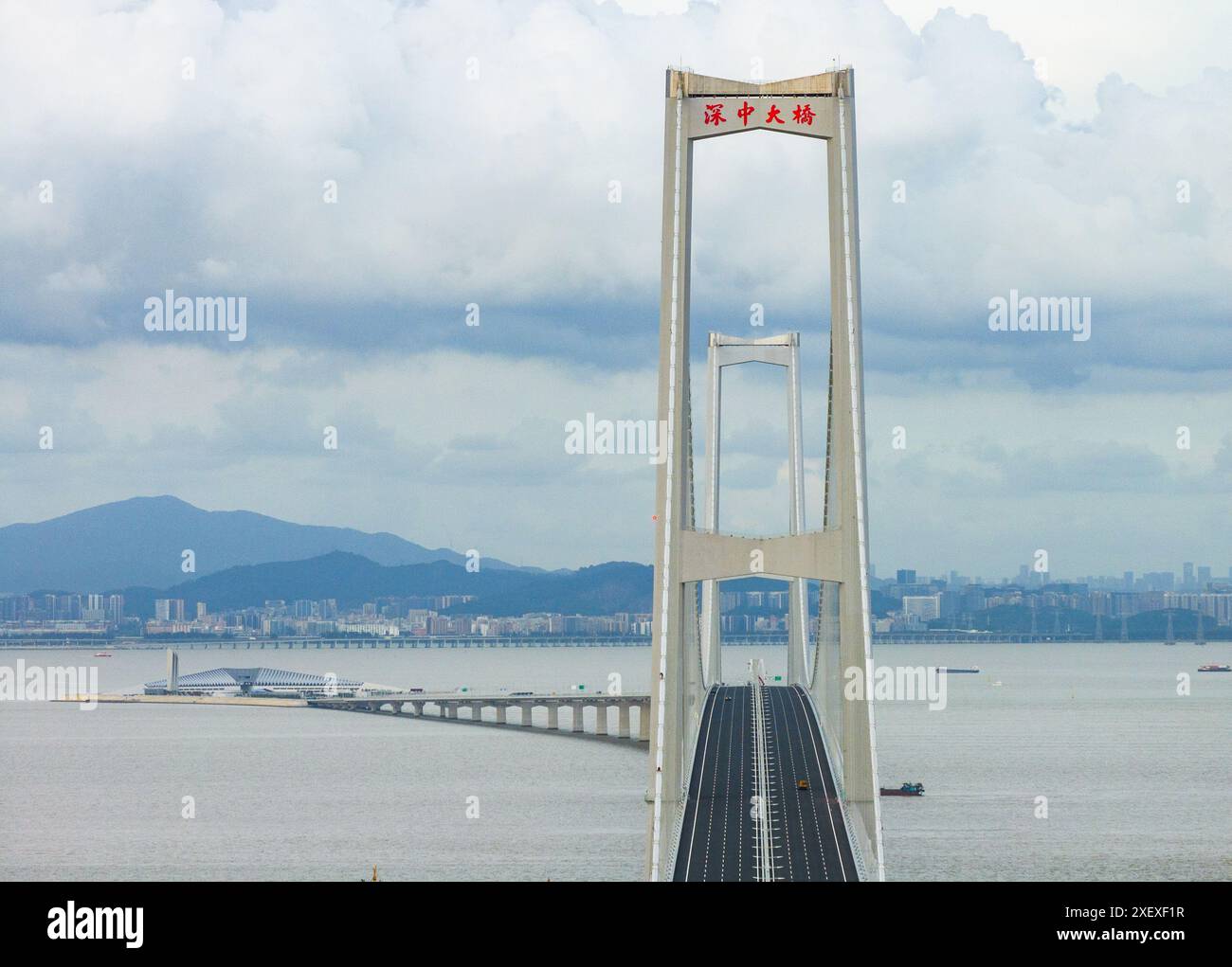 Artificial islands south china sea hi-res stock photography and images ...