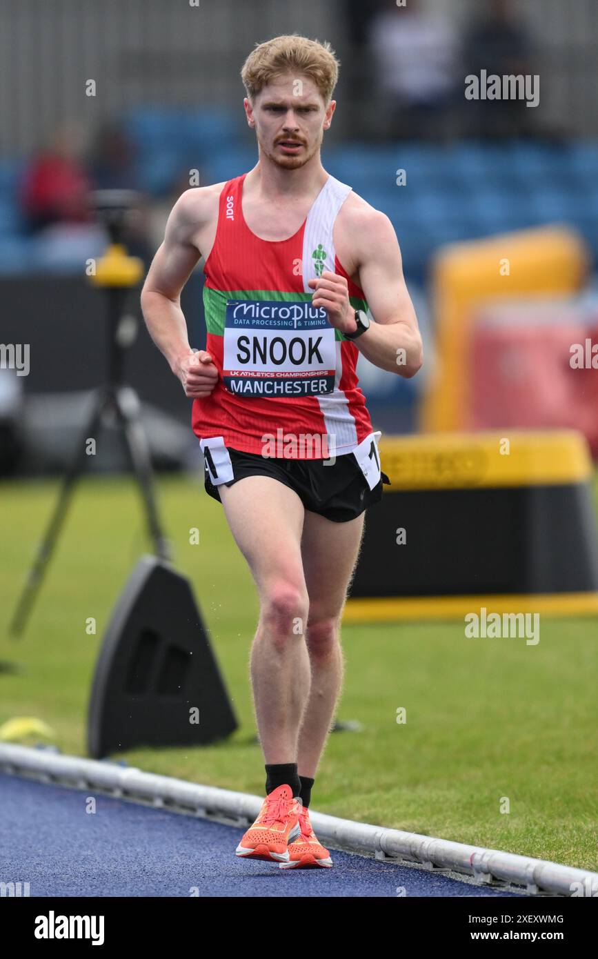 5000m photo hi-res stock photography and images - Alamy