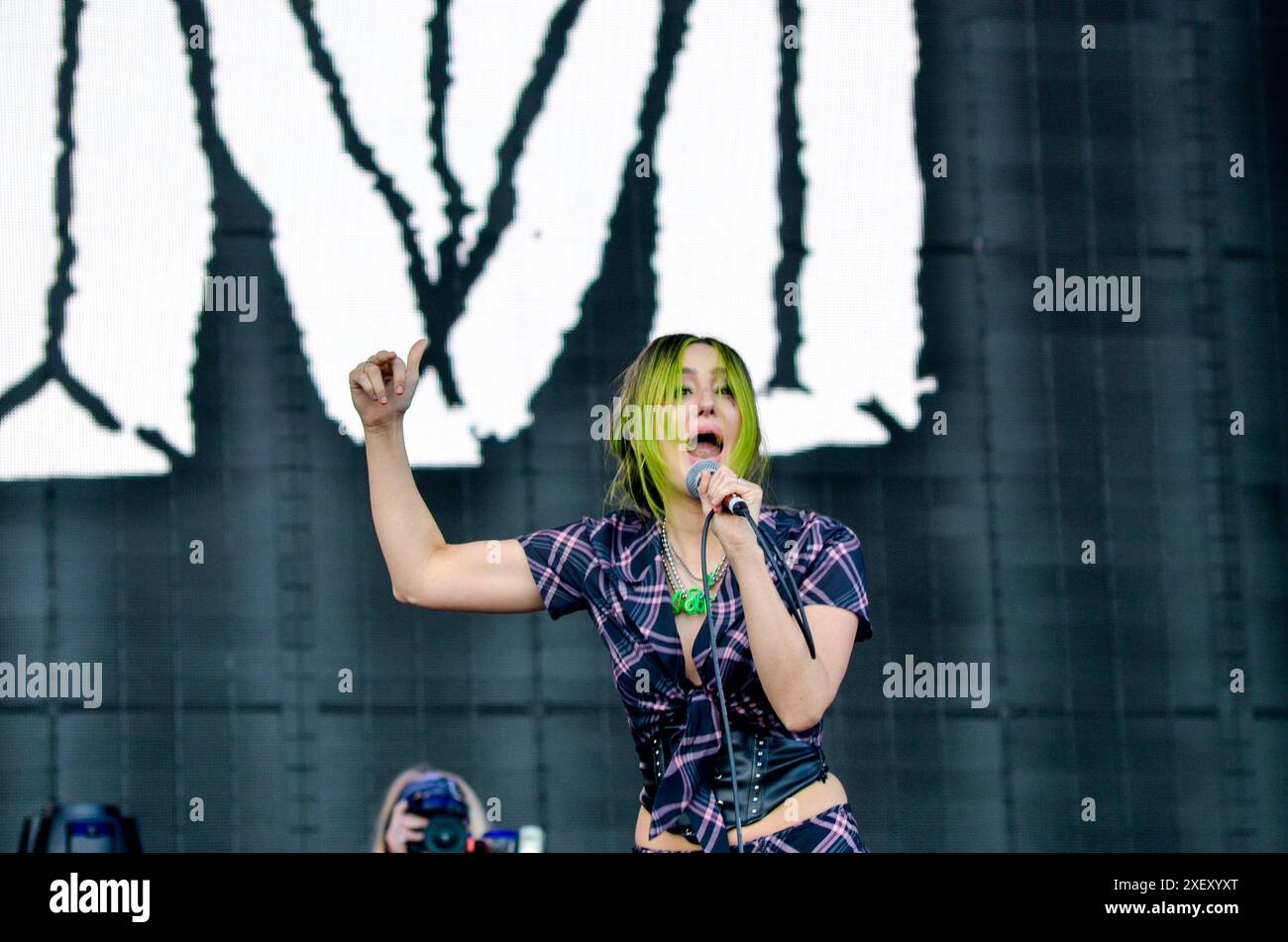 Queer artists hi-res stock photography and images - Alamy