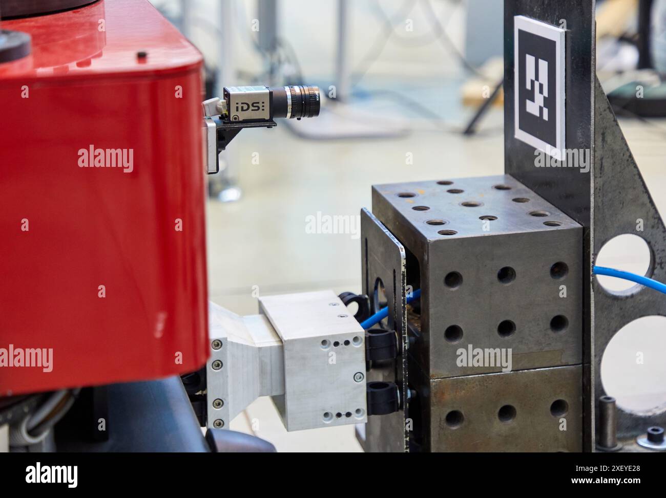 Use of flexible robotics in industrial manufacturing processes, Mobile ...