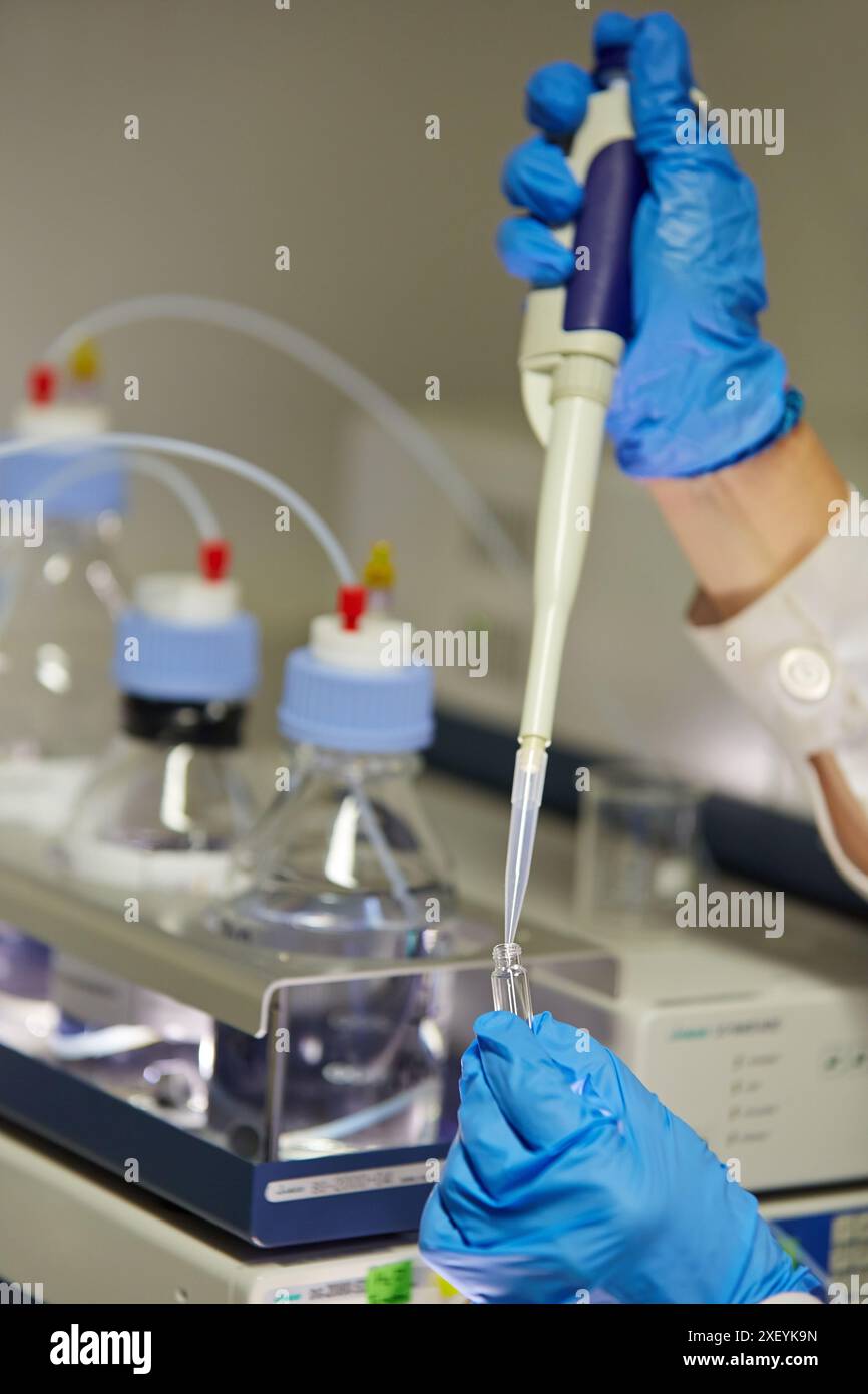 HPLC. Highperformance liquid chromatography. Highpressure liquid