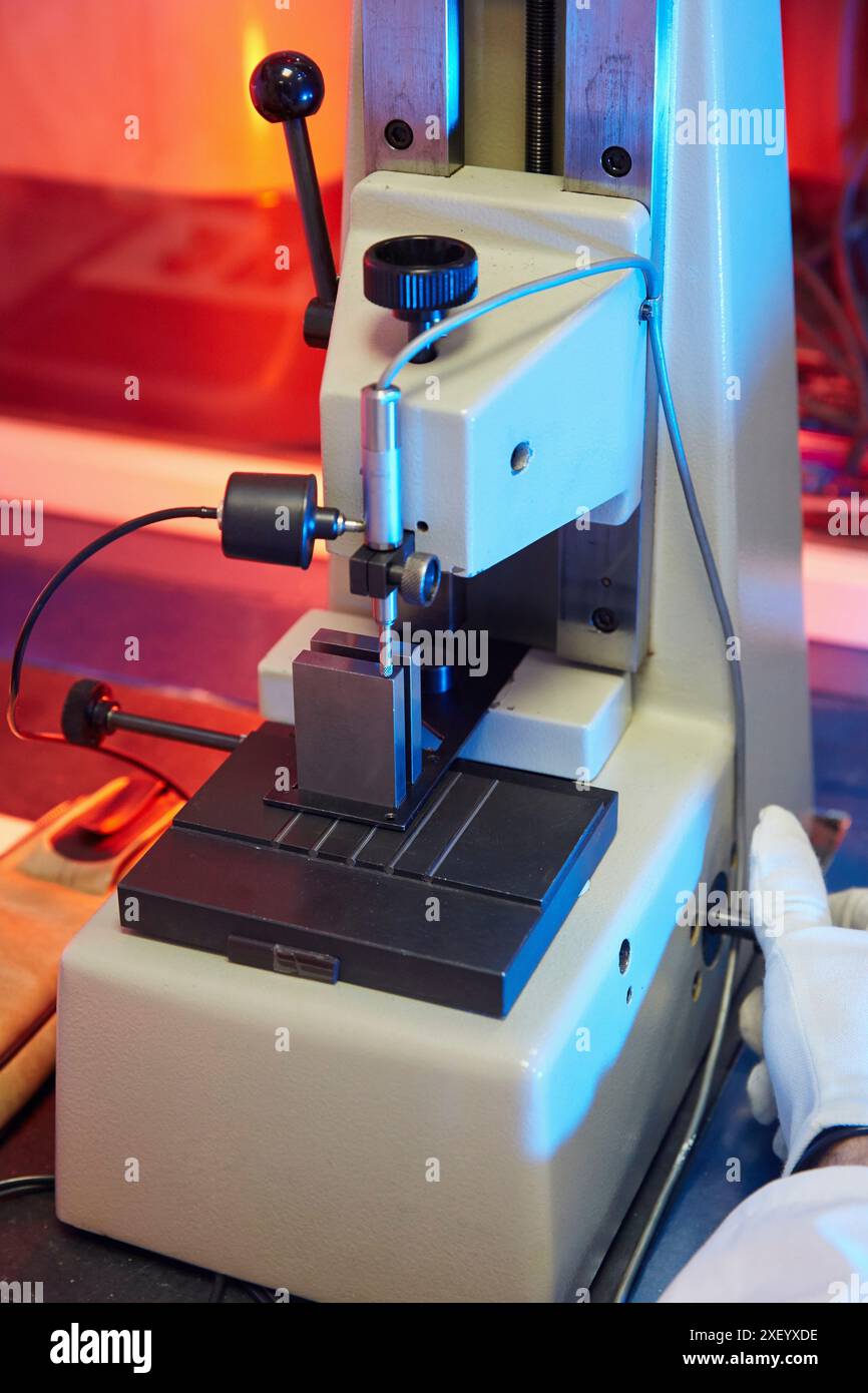 Electronic comparator dual probe. Calibrations service. Dimensional ...