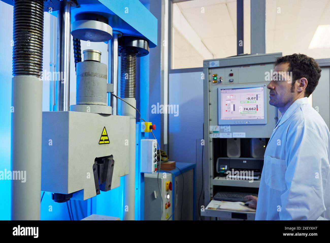 Metrology and force measurement hi-res stock photography and images - Alamy