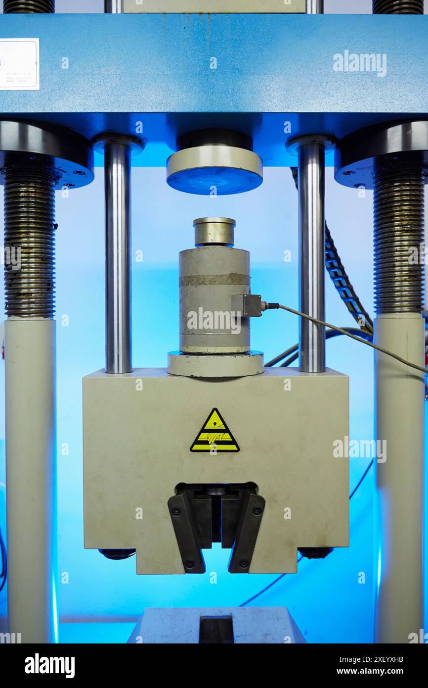Metrology and force measurement hi-res stock photography and images - Alamy